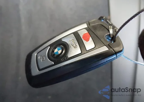 2015 BMW M3 z USA, uszkodzony, nr VIN WBS3C9C52FP803062